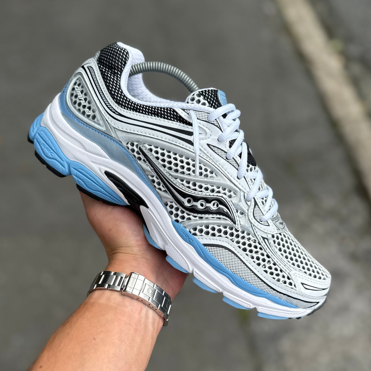 SAUCONY PRO GRID OMNI 9 ‘BLISSFUL BLUE’
