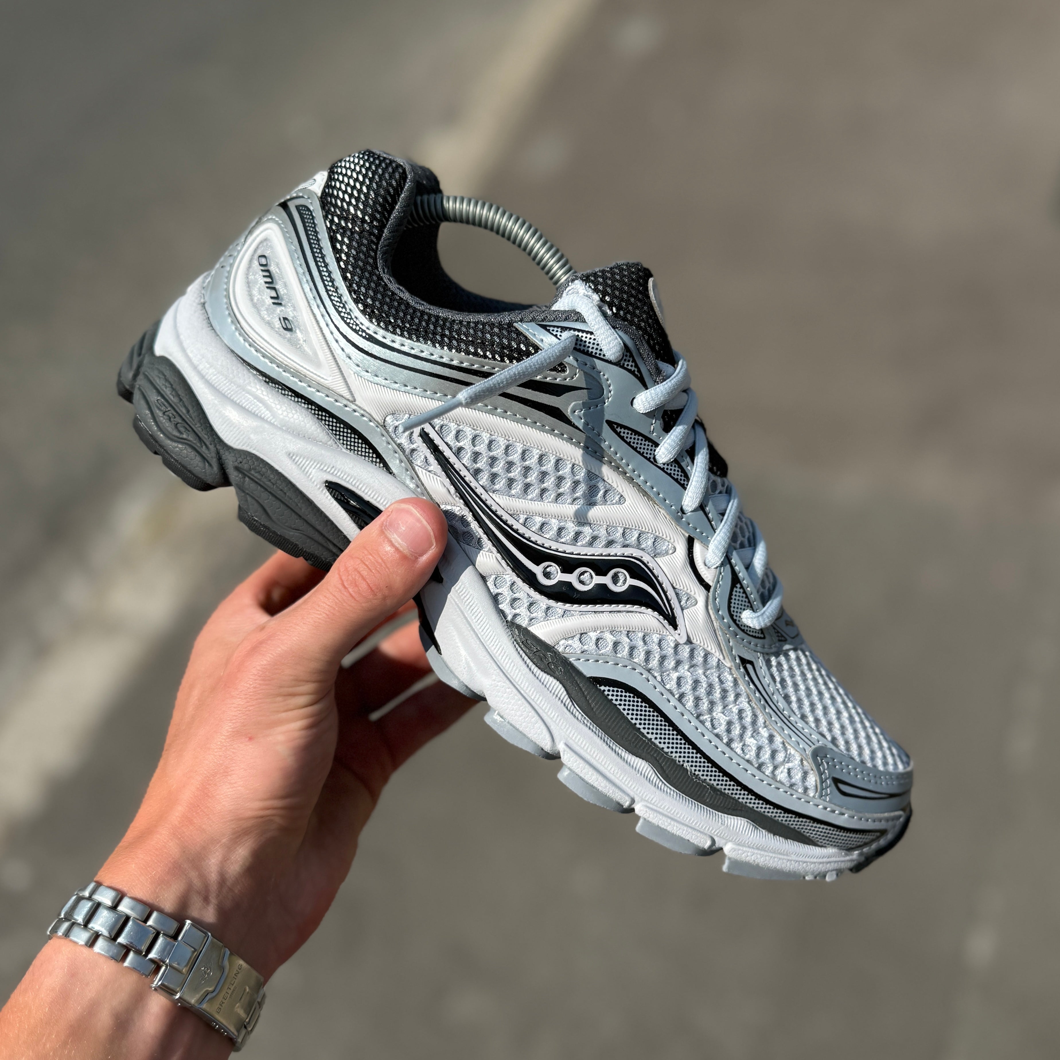SAUCONY PRO GRID OMNI 9 ‘GREY/MICROCHIP’
