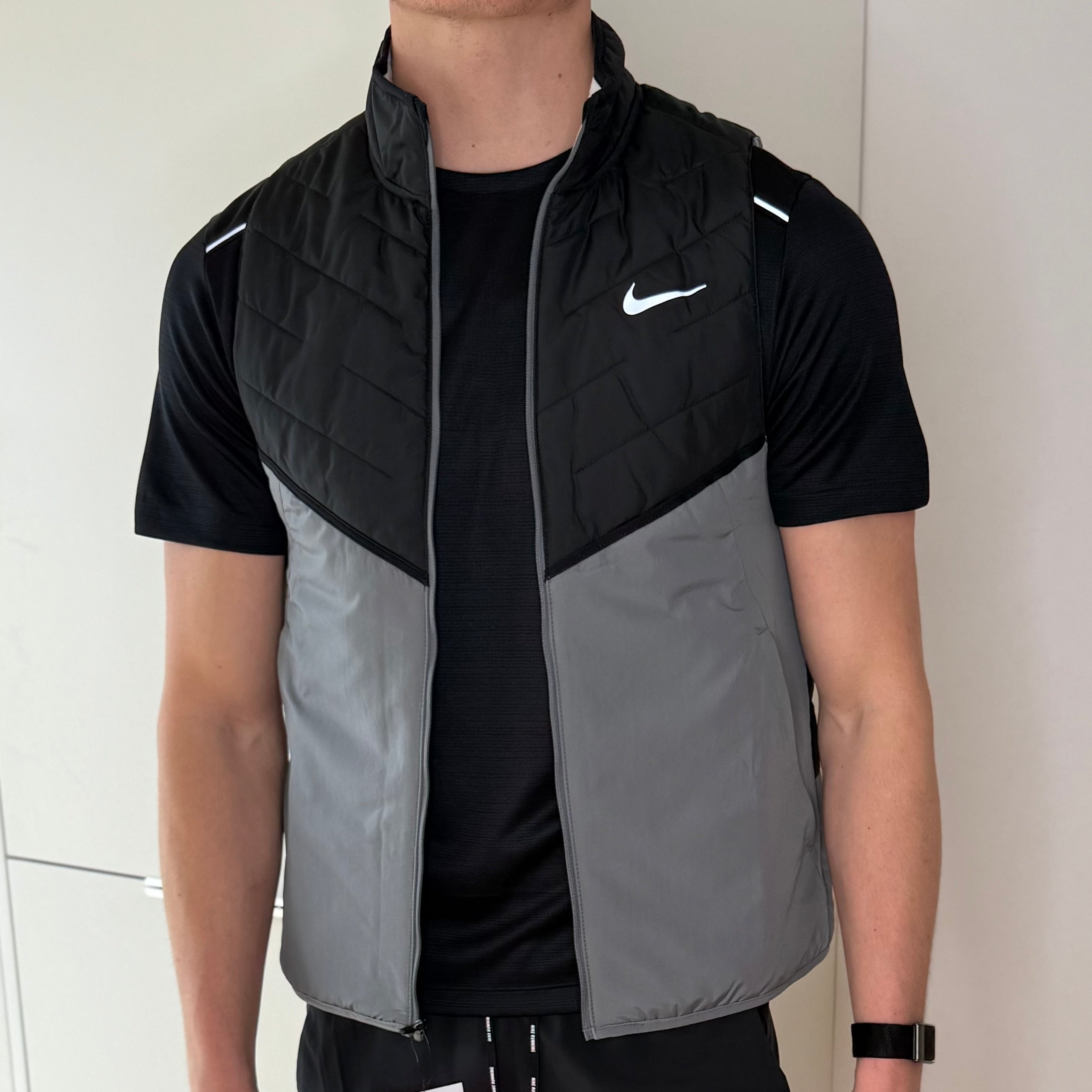 NIKE THERMA-FIT GILET ‘BLACK/GREY’